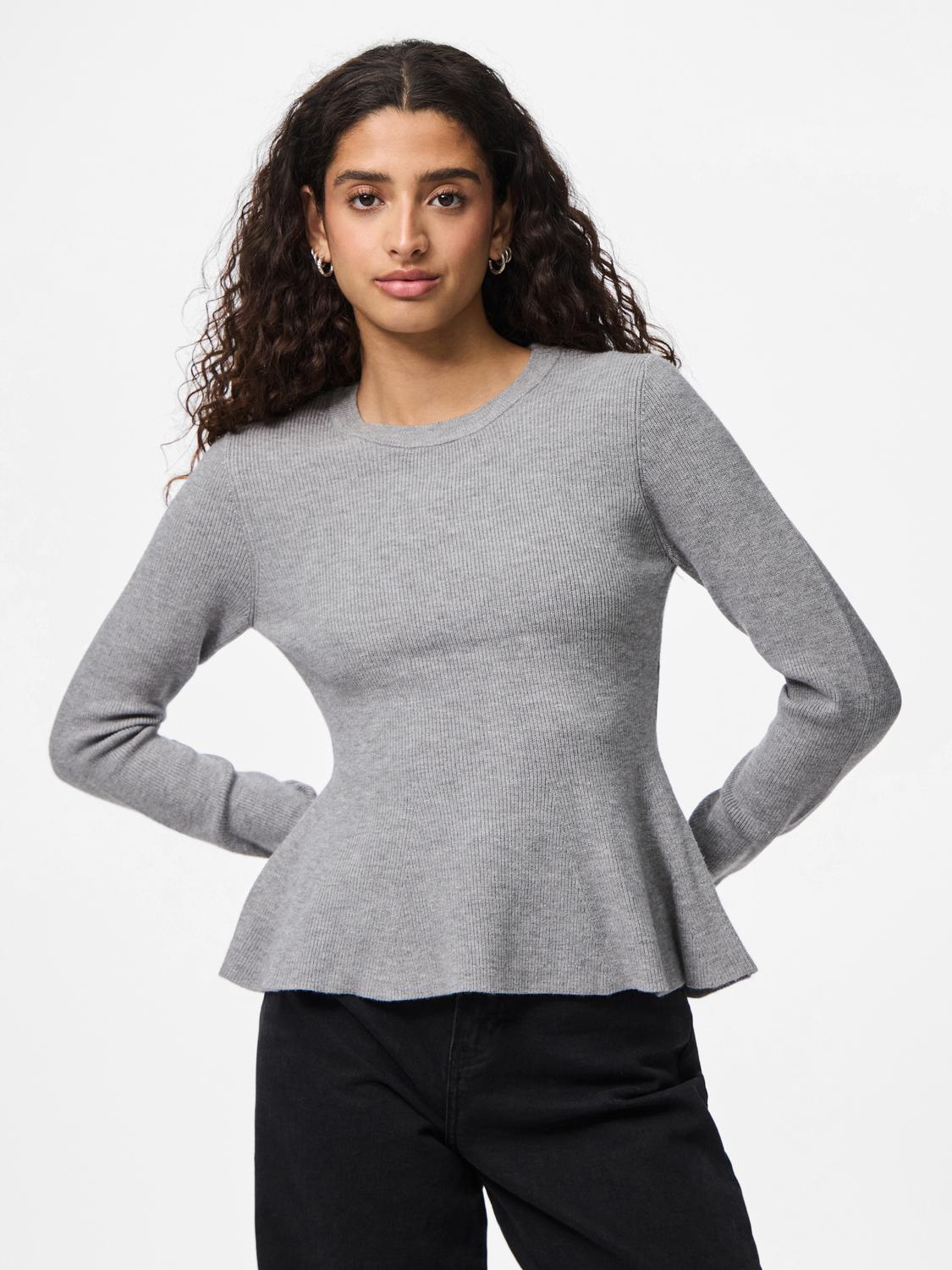 model_shot-front